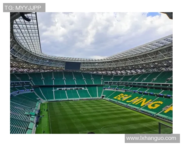 高清足球明星海报贴纸精选展示让你感受球场激情与偶像魅力