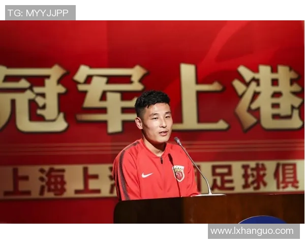 张强专访：从青涩少年到足球巨星的心路历程回顾